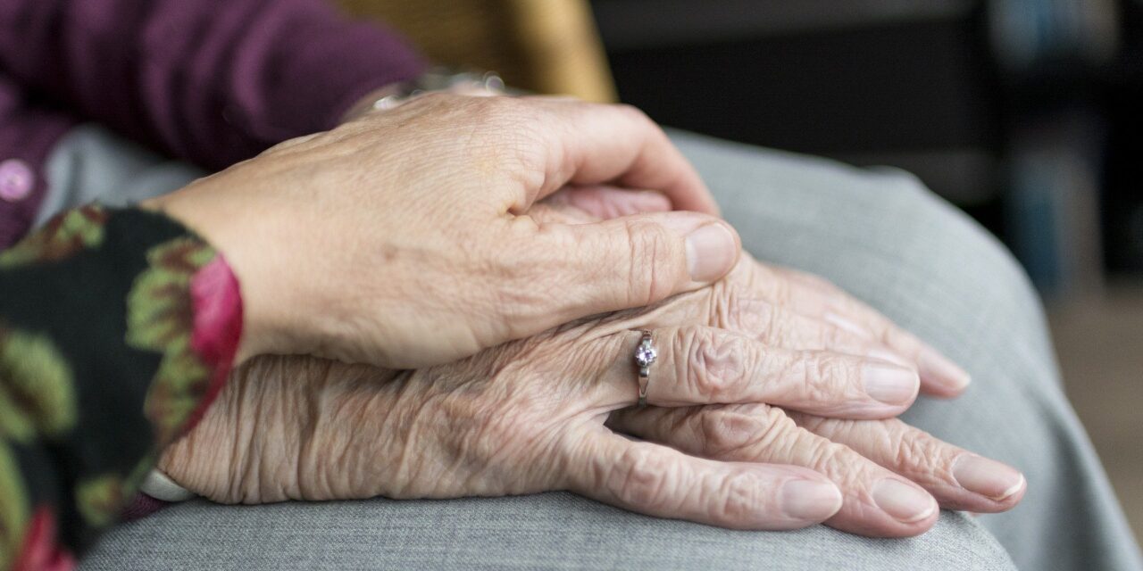 Derechos de las cuidadoras de personas mayores