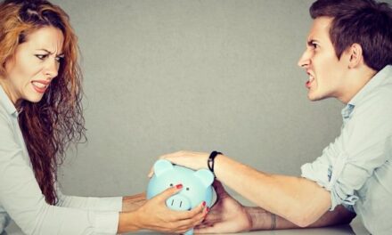 Cómo afrontar los problemas financieros en el matrimonio