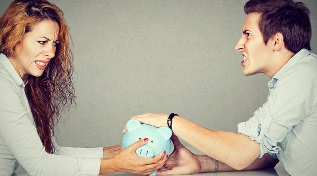 Cómo afrontar los problemas financieros en el matrimonio
