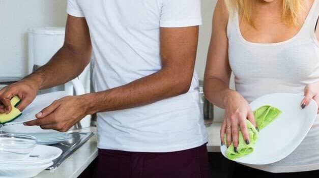 Cómo repartir las tareas del hogar en el matrimonio