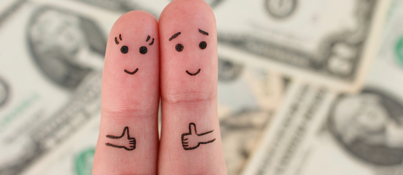 Una de las mayores fuentes de conflicto a las que se enfrentan los recién casados es el conflicto de opiniones sobre el dinero