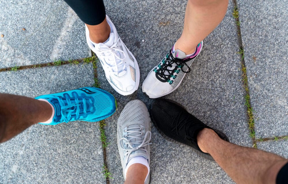 Cómo elegir las mejores zapatillas para regalar a un hombre